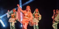 Karagöz Halk Dansları Topluluğu muhteşem bir geceyle sezonu kapattı