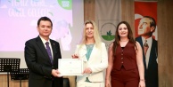 Osmangazi Belediyesi'nin atık toplama yarışmasında kazanan okullar ödüllendirildi