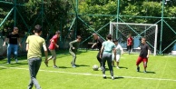 Osmangazi Belediyesi Güneybudaklar Mahallesi'ne yeni bir halı saha kazandırdı