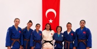 Osmangazi Belediyesporlu 6 judocu ve antrenör Tuğba Zehir Avrupa Kupası'nda Ay-Yıldızlı formayı giyecek