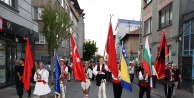 Bursa'da 20. Uluslararası NAKEM Balkan Festivali kortej yürüyüşüyle başladı