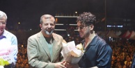 Gürsu'da 28. Armut Kültür ve Sanat Festivali coşkulu konserlerle sona erdi