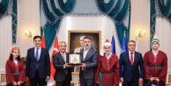 Bursa Büyükşehir Belediye Başkan Vekili Şahin Biba, Ahilik Haftası'nda 'Yılın Ahisi'ni ağırladı