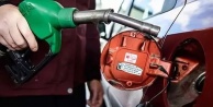 Motorine büyük indirim yolda: Gece yarısından itibaren litre fiyatı 100 liranın altına düşüyor