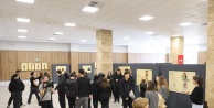 Bursa'da Karagöz'ün zengin dünyasına yolculuk: 'Seyir Vakti: Karagöz Perdesi' sergisi açıldı
