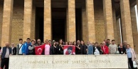 Bursa'dan Ankara'ya anlamlı yolculuk: Özel gereksinimli bireylerden Anıtkabir'e duygu dolu ziyaret