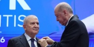 Bursa Milletvekili Cemalettin Kani Torun resmen AK Parti'de: Rozetini Cumhurbaşkanı Erdoğan taktı