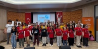 LÖSEV Canım Kardeşim Ders Evi'nde yeni eğitim dönemi başladı: Bursa'da lösemili çocuklara hem eğitim desteği hem göz taraması