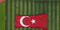 Milli Savunma Bakanlığı'ndan gökyüzünde gururlandıran rekor: Özel Kuvvetler'den 3 bin 37,5 metrekarelik dev Türk bayrağı atlayışı