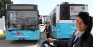 3 Çocuk Annesi Kadın Otobüs Şoförlüğü Yapıyor!