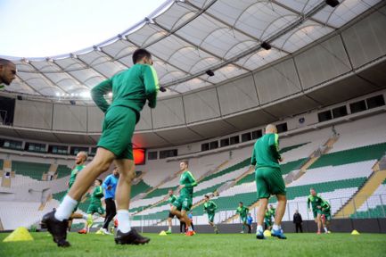 Timsah Arenayı Test Ettiler!