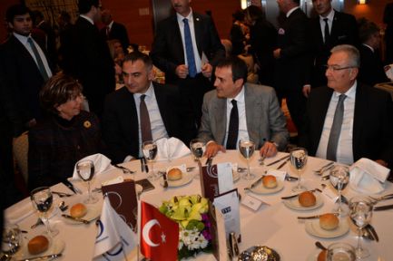 Turizm Bakanı Ünal: Turizm Ülkesi Olmalıyız!