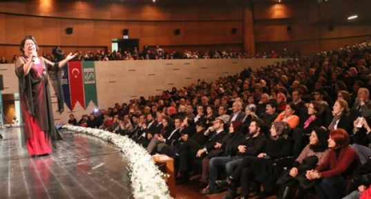 Türkülerini Bursalılar İçin Seslendirdi!