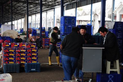 Üreten Değil Market Kazanıyor!