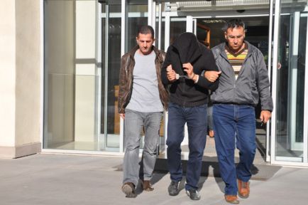 Uyuşturucu Hapları Satamadan Yakalandılar!