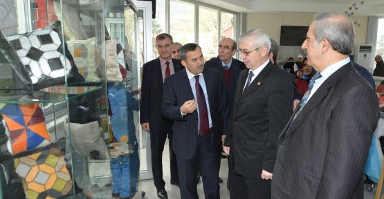 'Yaşlılar Haftası'na Huzurevinden El Sanatları Sergisi!