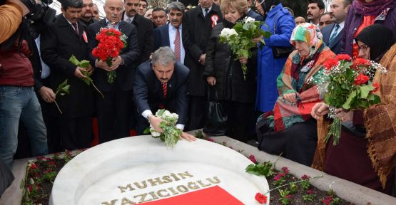 Yazıcıoğlu Kabri Başında Dualarla Anıldı!