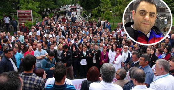 Yılın Doktoru Hastanede Bıçaklandı!